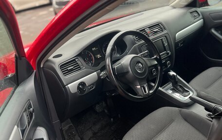 Volkswagen Jetta VI, 2011 год, 650 000 рублей, 6 фотография