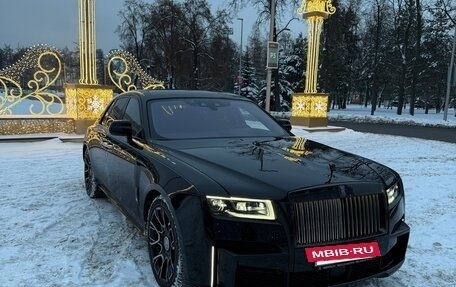 Rolls-Royce Ghost Series II рестайлинг, 2021 год, 45 000 000 рублей, 5 фотография