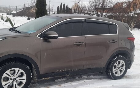 KIA Sportage IV рестайлинг, 2018 год, 1 950 000 рублей, 2 фотография
