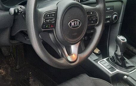 KIA Sportage IV рестайлинг, 2018 год, 1 950 000 рублей, 5 фотография