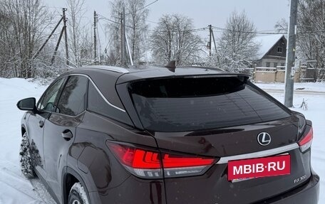 Lexus RX IV рестайлинг, 2019 год, 4 200 000 рублей, 3 фотография