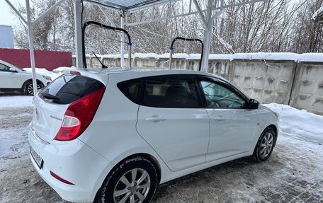 Hyundai Solaris II рестайлинг, 2014 год, 850 000 рублей, 2 фотография