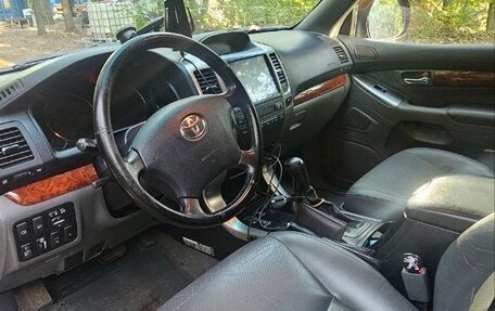 Toyota Land Cruiser Prado 120 рестайлинг, 2006 год, 1 950 000 рублей, 2 фотография