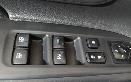 Mitsubishi Outlander III рестайлинг 3, 2015 год, 1 699 000 рублей, 6 фотография