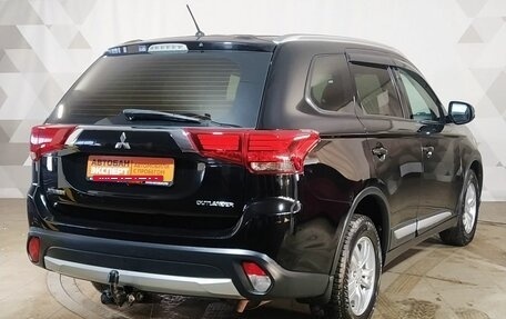Mitsubishi Outlander III рестайлинг 3, 2015 год, 1 699 000 рублей, 3 фотография