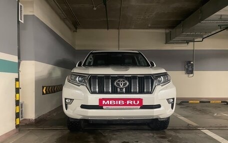 Toyota Land Cruiser Prado 150 рестайлинг 2, 2018 год, 5 100 000 рублей, 8 фотография