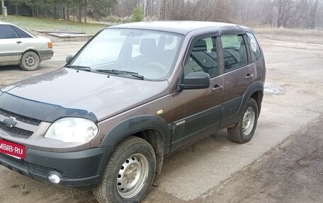 Chevrolet Niva I рестайлинг, 2016 год, 630 000 рублей, 2 фотография