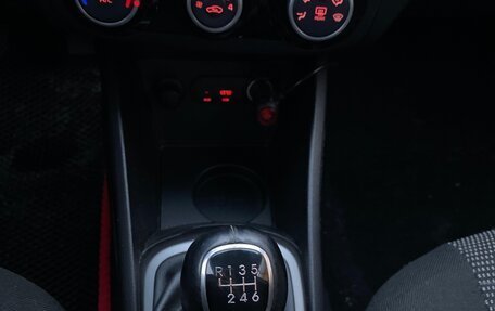 KIA Rio III рестайлинг, 2015 год, 1 050 000 рублей, 16 фотография