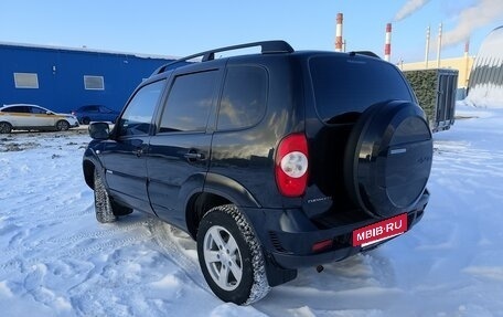 Chevrolet Niva I рестайлинг, 2015 год, 585 000 рублей, 3 фотография