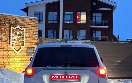 Mitsubishi Outlander III рестайлинг 3, 2012 год, 1 065 000 рублей, 6 фотография