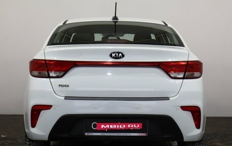 KIA Rio IV, 2018 год, 999 000 рублей, 5 фотография