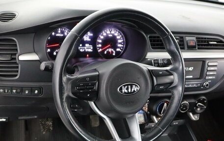 KIA Rio IV, 2018 год, 999 000 рублей, 9 фотография
