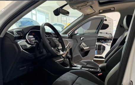 Audi Q3, 2022 год, 2 815 000 рублей, 16 фотография