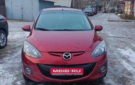 Mazda 2 III, 2013 год, 990 000 рублей, 3 фотография