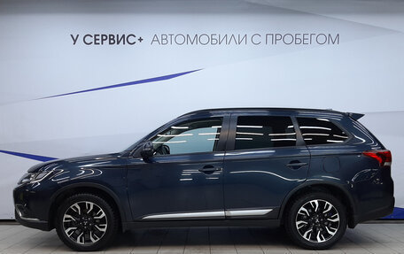 Mitsubishi Outlander III рестайлинг 3, 2022 год, 2 680 000 рублей, 2 фотография