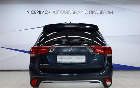Mitsubishi Outlander III рестайлинг 3, 2022 год, 2 680 000 рублей, 4 фотография