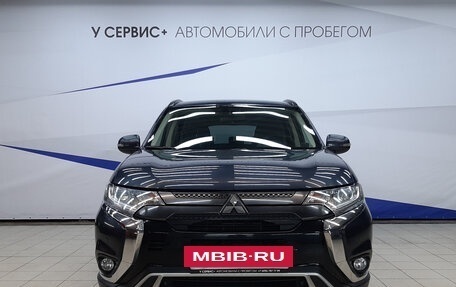 Mitsubishi Outlander III рестайлинг 3, 2022 год, 2 680 000 рублей, 6 фотография