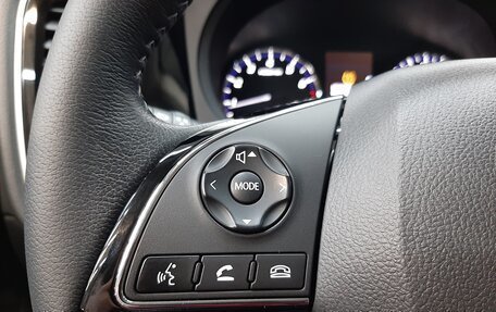 Mitsubishi Outlander III рестайлинг 3, 2022 год, 2 680 000 рублей, 16 фотография