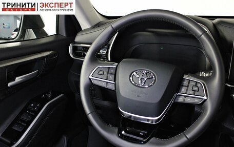 Toyota Highlander, 2025 год, 6 240 000 рублей, 13 фотография