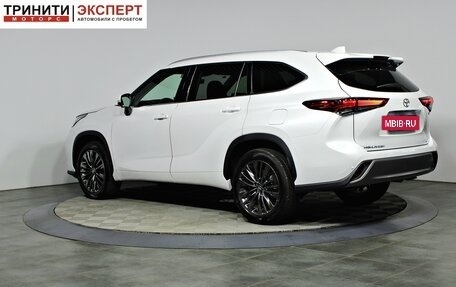 Toyota Highlander, 2025 год, 6 240 000 рублей, 8 фотография