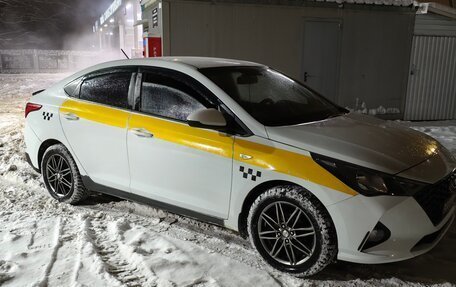 Hyundai Solaris II рестайлинг, 2021 год, 1 100 000 рублей, 3 фотография