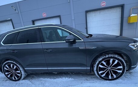 Volkswagen Touareg III, 2019 год, 5 350 000 рублей, 2 фотография