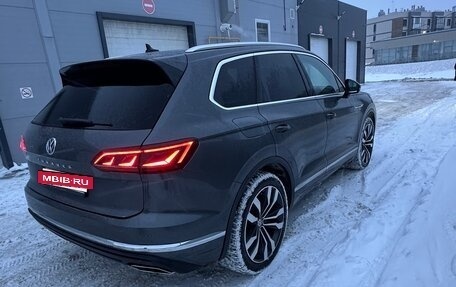 Volkswagen Touareg III, 2019 год, 5 350 000 рублей, 10 фотография