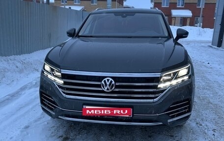 Volkswagen Touareg III, 2019 год, 5 350 000 рублей, 17 фотография