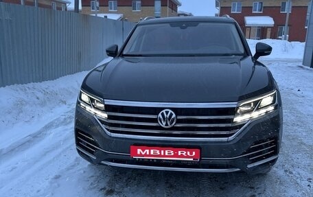 Volkswagen Touareg III, 2019 год, 5 350 000 рублей, 12 фотография