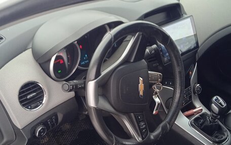 Chevrolet Cruze II, 2012 год, 690 000 рублей, 10 фотография