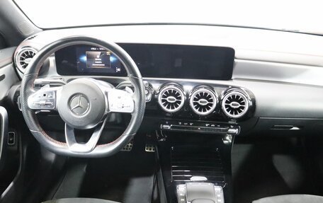 Mercedes-Benz CLA, 2020 год, 3 130 000 рублей, 13 фотография