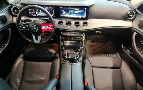 Mercedes-Benz E-Класс, 2019 год, 2 650 000 рублей, 12 фотография