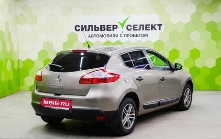 Renault Megane III, 2011 год, 550 000 рублей, 2 фотография