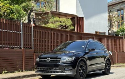Volkswagen Tiguan II, 2019 год, 2 400 000 рублей, 1 фотография