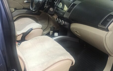 Mitsubishi Outlander III рестайлинг 3, 2008 год, 1 285 000 рублей, 8 фотография