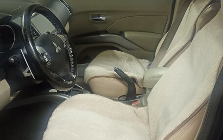 Mitsubishi Outlander III рестайлинг 3, 2008 год, 1 285 000 рублей, 11 фотография