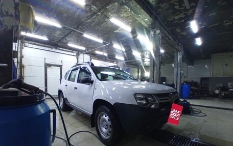 Renault Duster I рестайлинг, 2017 год, 810 000 рублей, 4 фотография