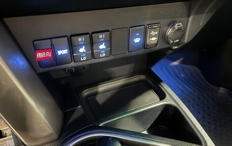 Toyota RAV4, 2017 год, 2 748 000 рублей, 18 фотография