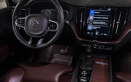 Volvo XC60 II, 2020 год, 4 300 000 рублей, 11 фотография