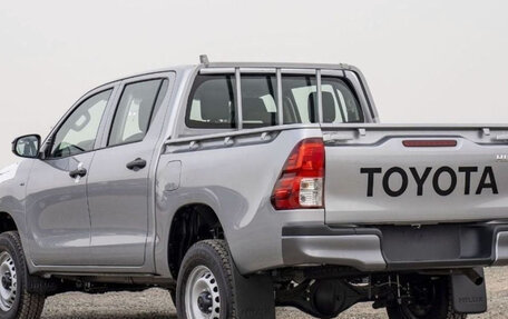 Toyota Hilux VIII, 2024 год, 4 150 777 рублей, 6 фотография