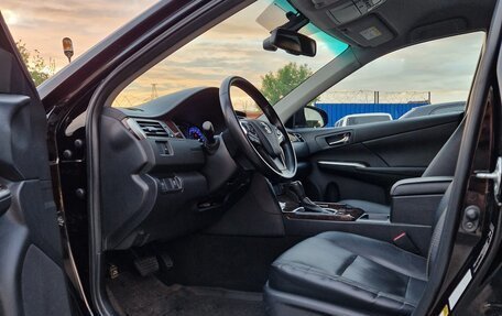 Toyota Camry, 2016 год, 2 150 000 рублей, 2 фотография