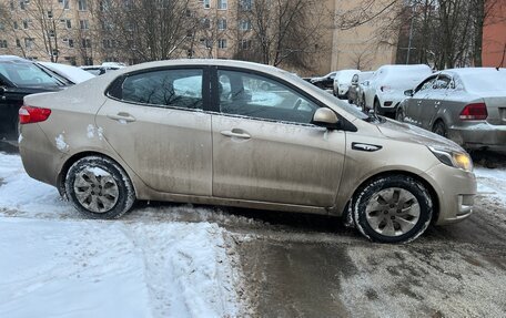KIA Rio III рестайлинг, 2013 год, 700 000 рублей, 4 фотография