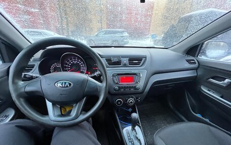 KIA Rio III рестайлинг, 2013 год, 700 000 рублей, 25 фотография