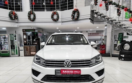 Volkswagen Touareg III, 2015 год, 2 850 000 рублей, 2 фотография