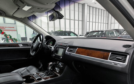 Volkswagen Touareg III, 2015 год, 2 850 000 рублей, 11 фотография