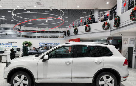 Volkswagen Touareg III, 2015 год, 2 850 000 рублей, 8 фотография