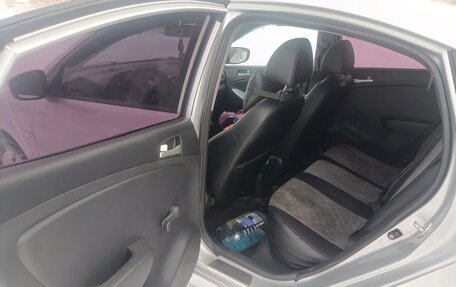 Hyundai Solaris II рестайлинг, 2013 год, 700 000 рублей, 6 фотография