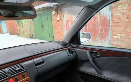 Mercedes-Benz E-Класс, 2000 год, 400 000 рублей, 14 фотография