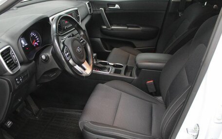 KIA Sportage IV рестайлинг, 2021 год, 2 800 000 рублей, 21 фотография