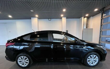 Hyundai Solaris II рестайлинг, 2021 год, 1 762 000 рублей, 2 фотография